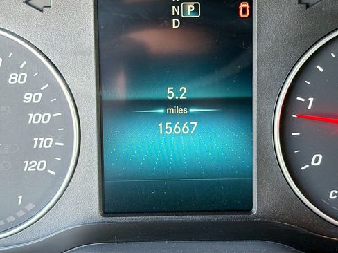 Used 2024 Mercedes-Benz Sprinter 2500 image 29