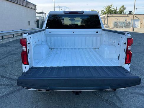 Used 2024 Chevrolet Silverado 1500 RST w/ Z71 Off-Road Package image 18