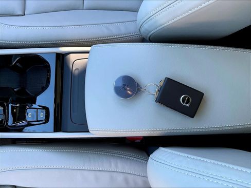 New 2026 Volvo XC40 B5 Plus w/ Protection Package Premier image 34