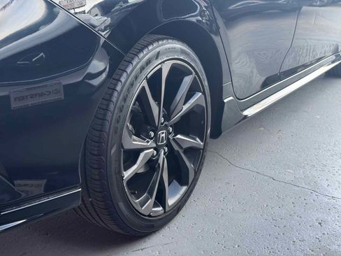Used 2018 Honda Civic Sport image 26