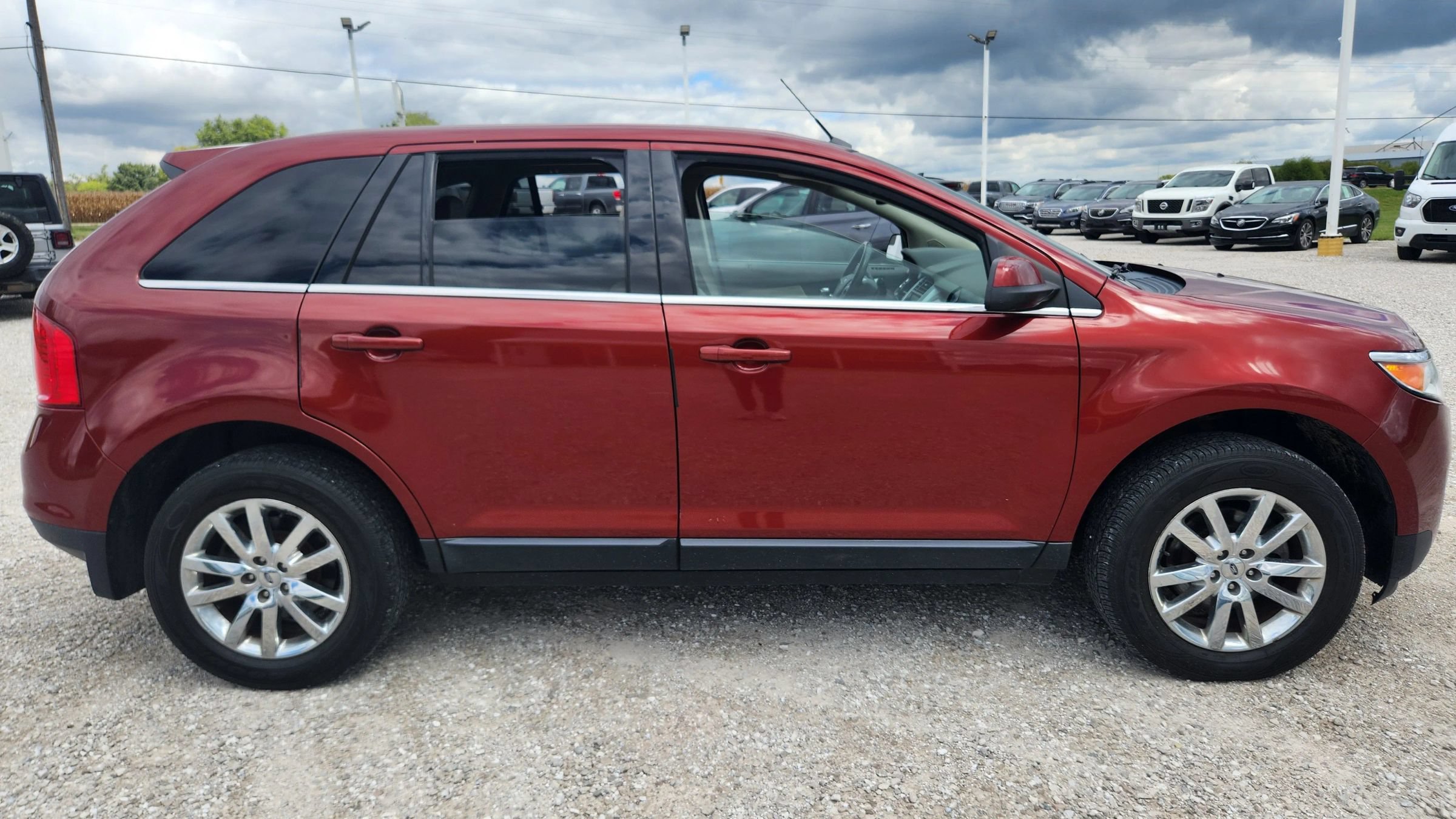 Used 2014 Ford Edge Limited AWD/4WD image 2