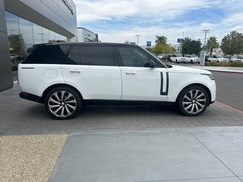 Used 2025 Land Rover Range Rover Long Wheelbase SE AWD/4WD image 4