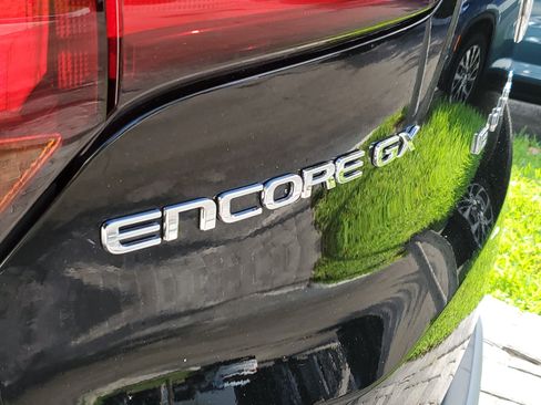 Certified 2024 Buick Encore GX Preferred FWD image 8