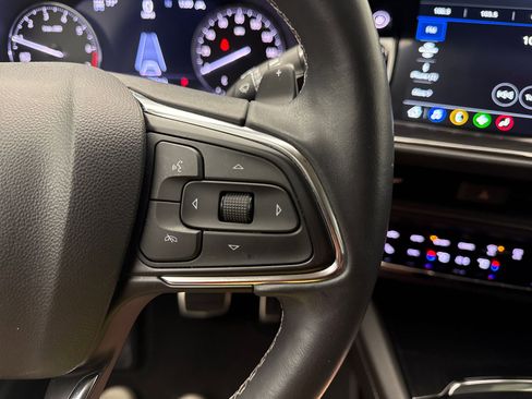 Certified 2022 Buick Envision Essence w/ Sport Touring Package image 36