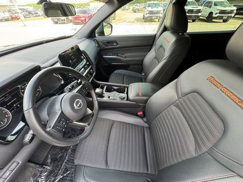 Used 2025 Nissan Pathfinder Rock Creek image 28