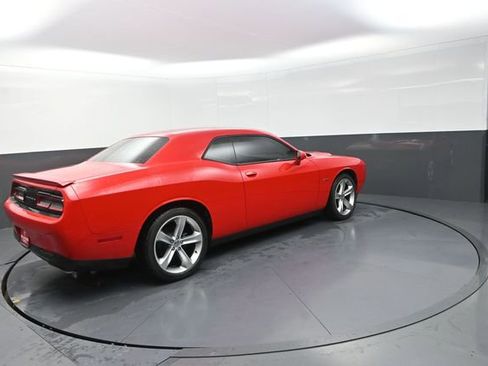 Used 2016 Dodge Challenger R/T RWD image 19