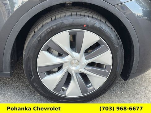 Used 2024 Tesla Model Y Long Range RWD image 26