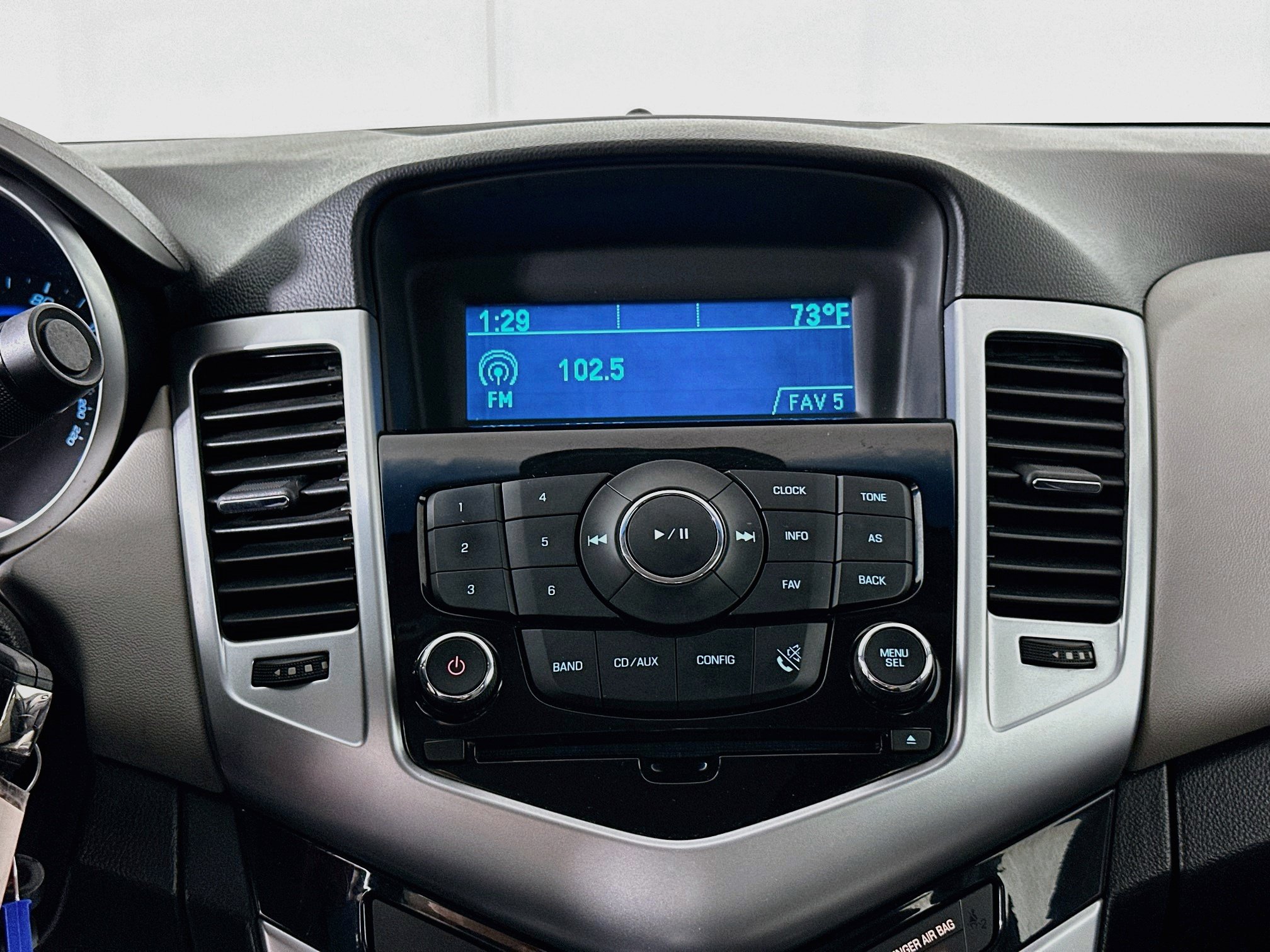 Used 2016 Chevrolet Cruze LS FWD image 19