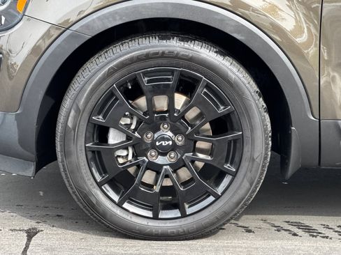 Used 2022 Kia Telluride EX w/ EX Premium Package image 36