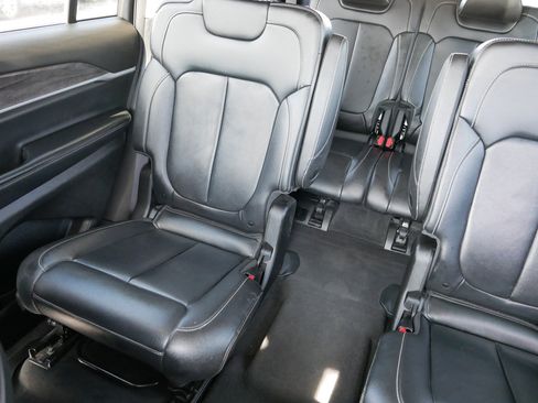 Used 2022 Jeep Grand Cherokee L Limited AWD/4WD image 12