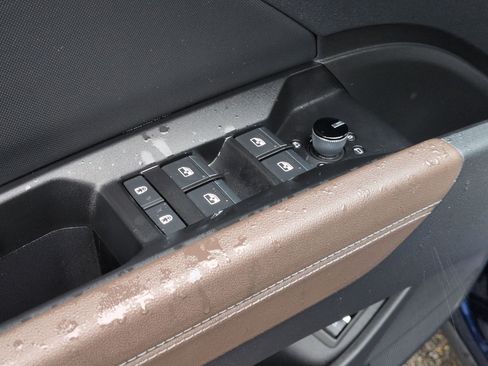 Used 2023 Audi Q4 e-tron Premium Plus w/ Premium Plus image 10