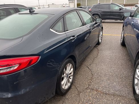 Used 2020 Ford Fusion SE image 14