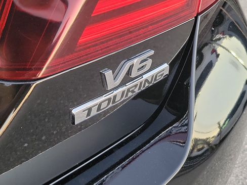 Used 2017 Honda Accord Touring image 12