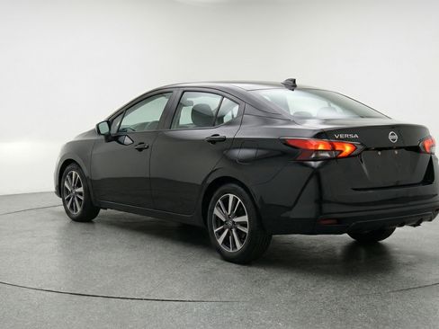 Used 2025 Nissan Versa SV image 6