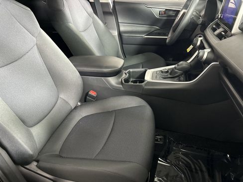 Used 2025 Toyota RAV4 LE image 25