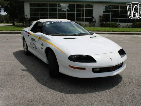 Used 1997 Chevrolet Camaro Z28 image 2