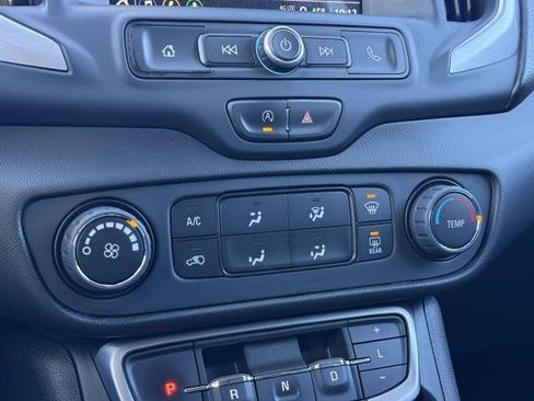 Used 2023 GMC Terrain SLE image 24