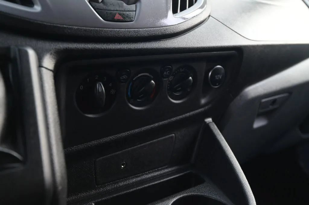 Used 2019 Ford Transit 350 XLT RWD image 29