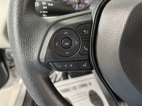 Used 2025 Toyota Corolla LE FWD image 24