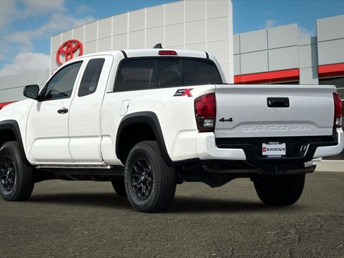 Certified 2022 Toyota Tacoma SR w/ SX Package image 5