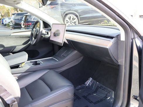 Used 2024 Tesla Model Y Long Range image 27