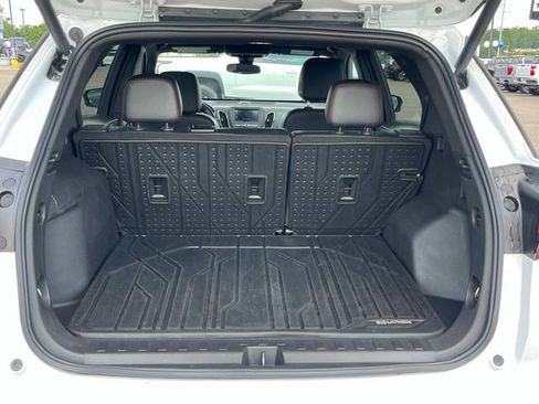 Certified 2022 Chevrolet Equinox RS w/ LPO, Floor Liner Package image 6