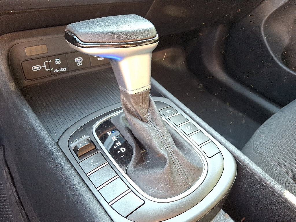 Used 2024 Hyundai Kona SEL AWD/4WD image 15