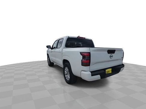 Used 2023 Nissan Frontier SV RWD image 7