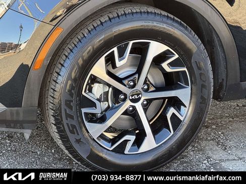 Used 2024 Kia Sportage EX image 29