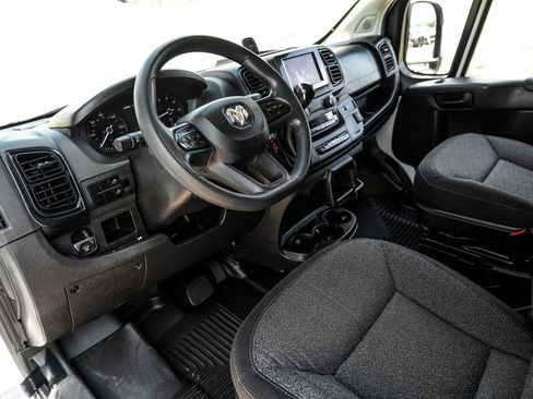 Used 2023 RAM ProMaster 2500 FWD image 2
