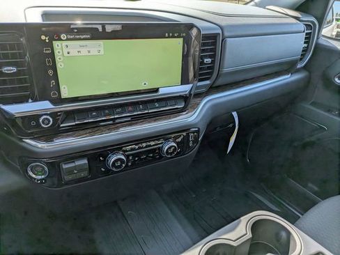 New 2026 GMC Sierra 1500 SLE image 21