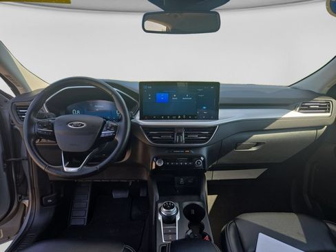 Used 2024 Ford Escape Platinum AWD/4WD image 25