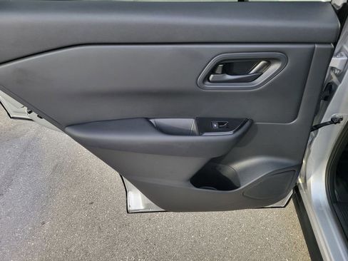 Certified 2025 Nissan Rogue S image 11