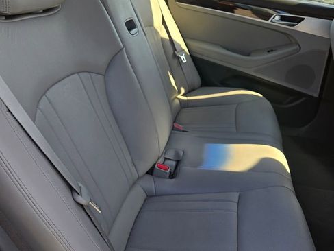 Used 2018 Genesis G80 3.8 image 41