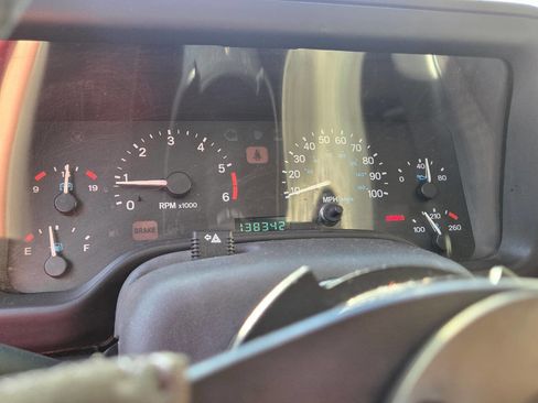 Used 2000 Jeep Wrangler Sport image 8