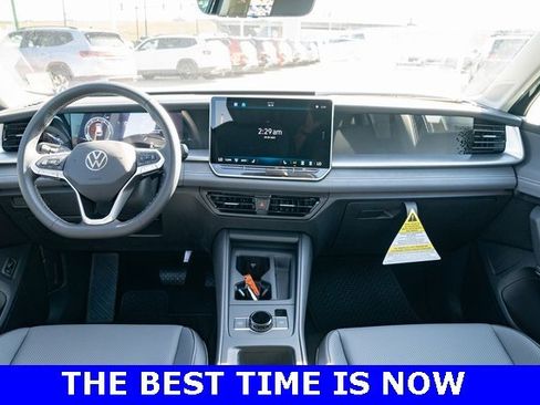 New 2025 Volkswagen Tiguan SE image 29