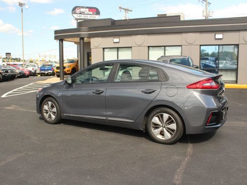Used 2018 Hyundai Ioniq Plug-In Hybrid FWD image 5