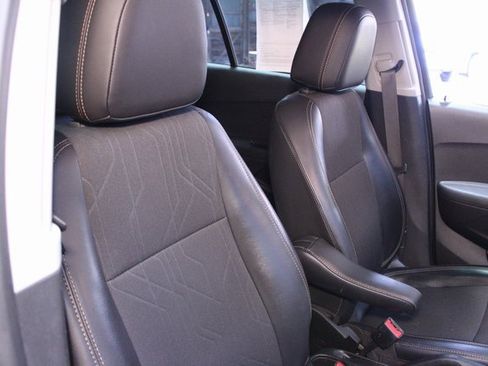 Used 2020 Chevrolet Trax LT w/ Driver Confidence Package image 11