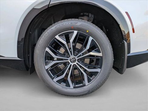 New 2026 Toyota Crown Signia image 10