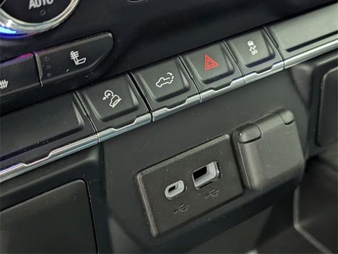 Used 2022 GMC Sierra 1500 Elevation image 25