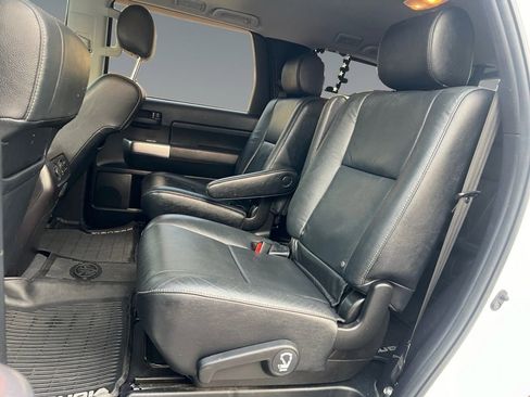 Used 2019 Toyota Sequoia TRD Sport image 13
