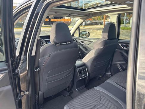 Used 2023 Subaru Forester Premium image 38