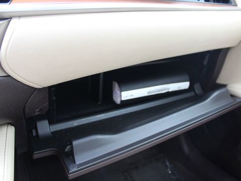 Used 2018 Lexus ES 300h image 34