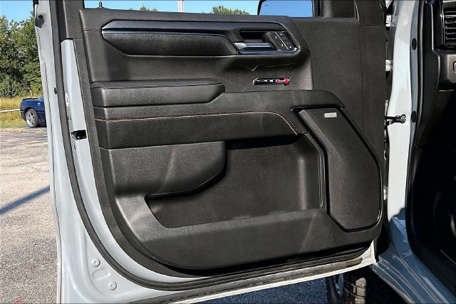 Used 2024 GMC Sierra 1500 AT4 w/ Technology Package AWD/4WD image 21