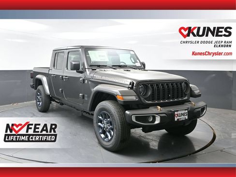 New 2026 Jeep Gladiator Sport AWD/4WD image 1
