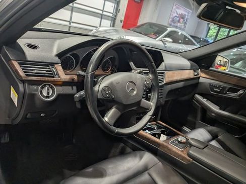 Used 2011 Mercedes-Benz E 350 4MATIC Sedan image 27