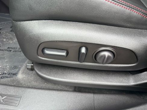 Used 2024 Chevrolet Equinox RS w/ RS Leather Package image 25