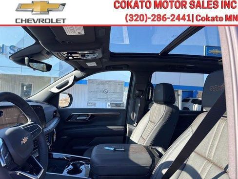 New 2026 Chevrolet Suburban High Country w/ Sun And Tow Package AWD/4WD image 18