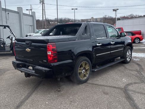 Used 2009 Chevrolet Avalanche LTZ image 11