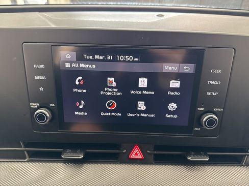 Used 2025 Kia Sportage LX image 23